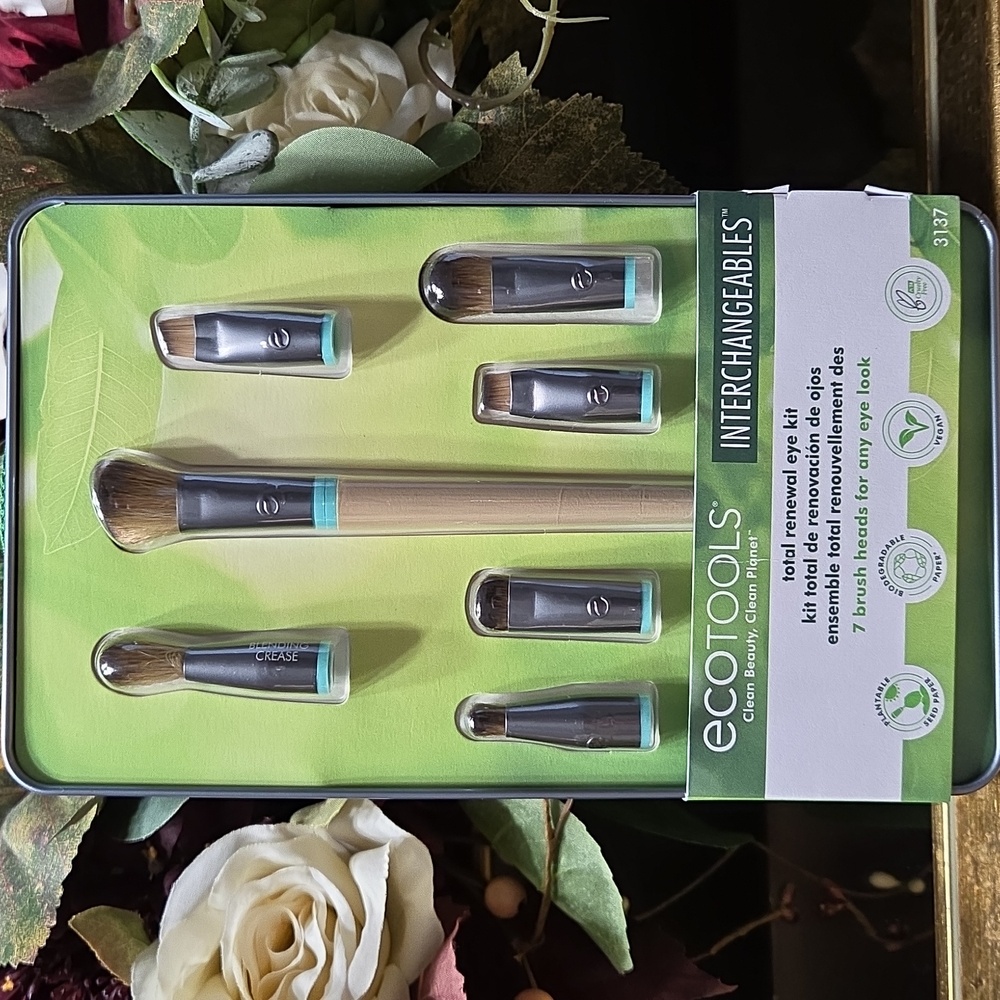 🔥EcoTools Interchsngeable Eye Brush Kit